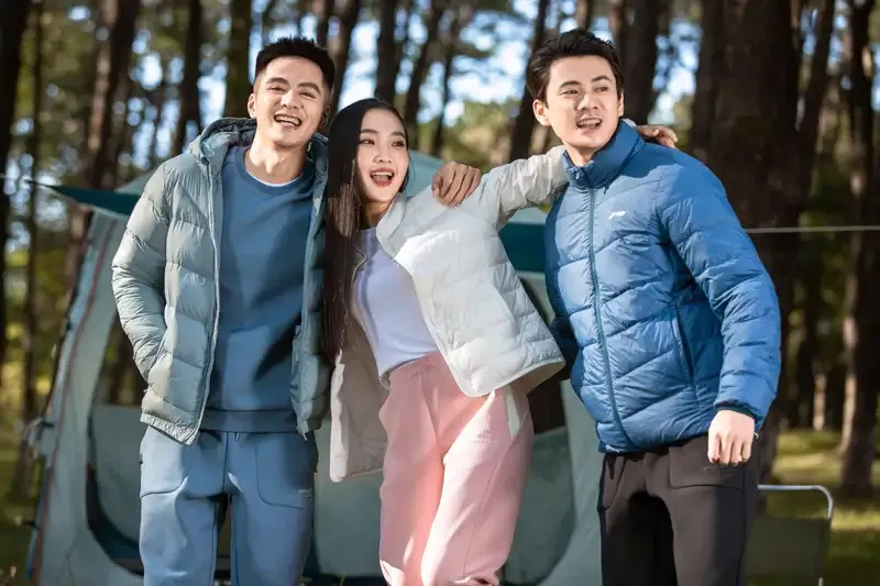 Lưu ý khi phối đồ với áo khoác lông vũ 2