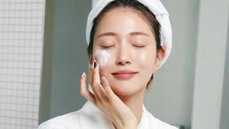Giải đáp các thắc mắc về kem chống nắng và dưỡng ẩm
