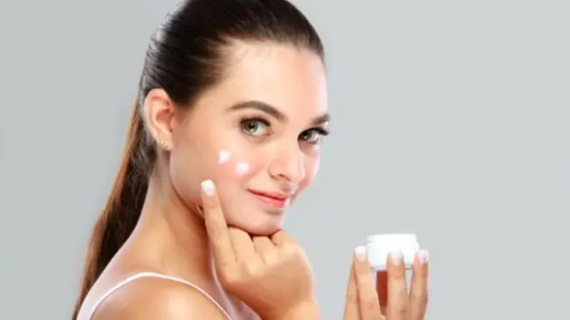 Những lưu ý khi sử dụng kem dưỡng và kem chống nắng