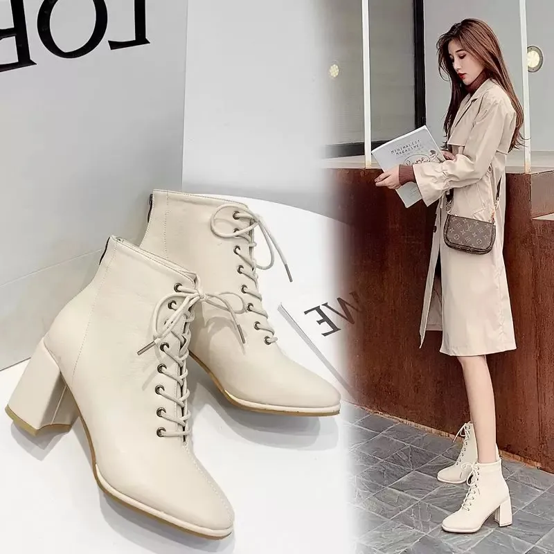 Giày boot cổ cao đan dây
