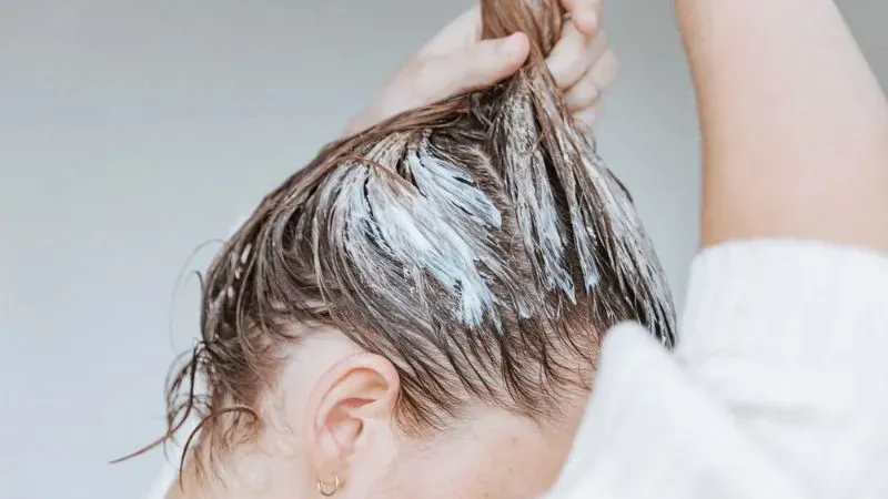 Lưu ý để nhuộm tóc và giữ màu an toàn
