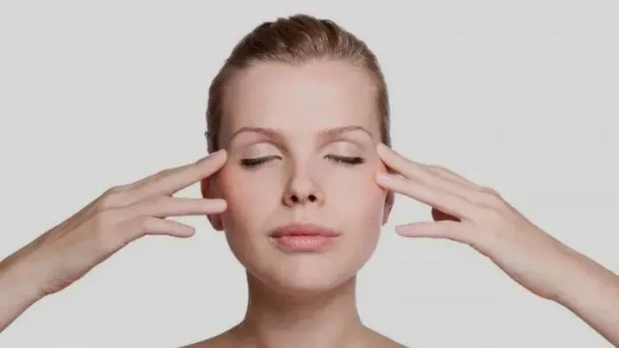 Các cách làm hết mắt lồi