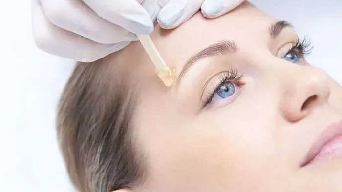 Chuẩn bị trước khi wax lông mày