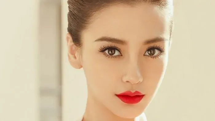 Top 3 kiểu chân mày cong đẹp tự nhiên 