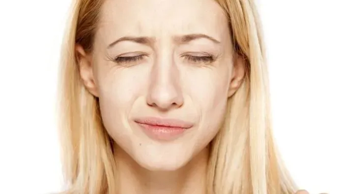 Những điều cần lưu ý khi gặp hiện tượng giật mắt trái nữ