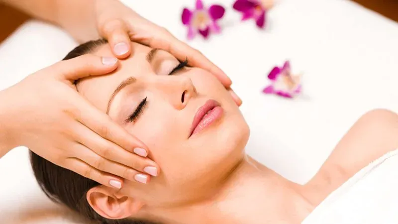 Tác dụng hiệu quả của việc massage mặt 