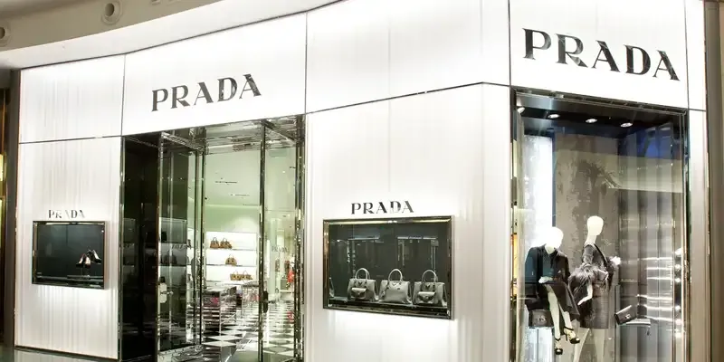 Khám phá các hãng thời trang nổi tiếng trên thế giới 4