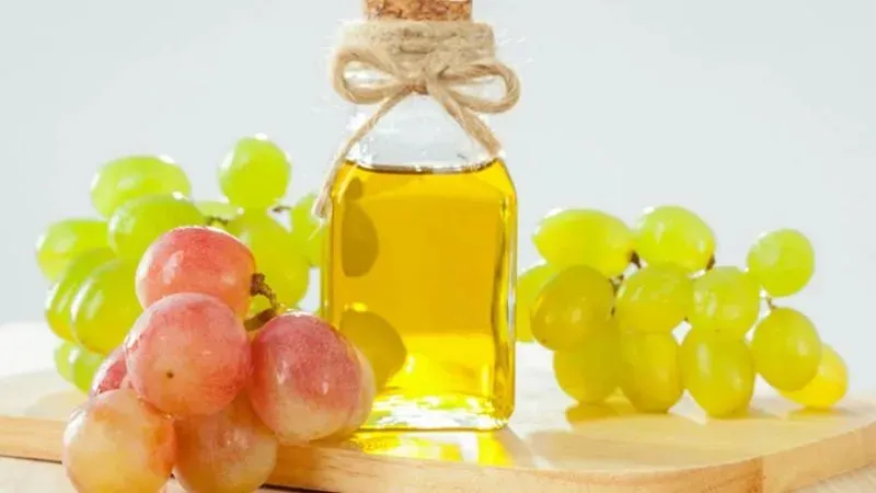 Những lợi ích tuyệt vời của dầu hạt nho trong làm đẹp