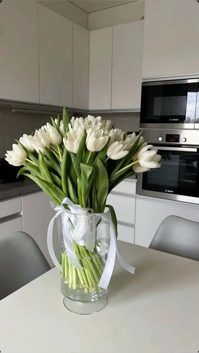 Không gian thư giãn với hình ảnh hoa tulip chill tuyệt đẹp