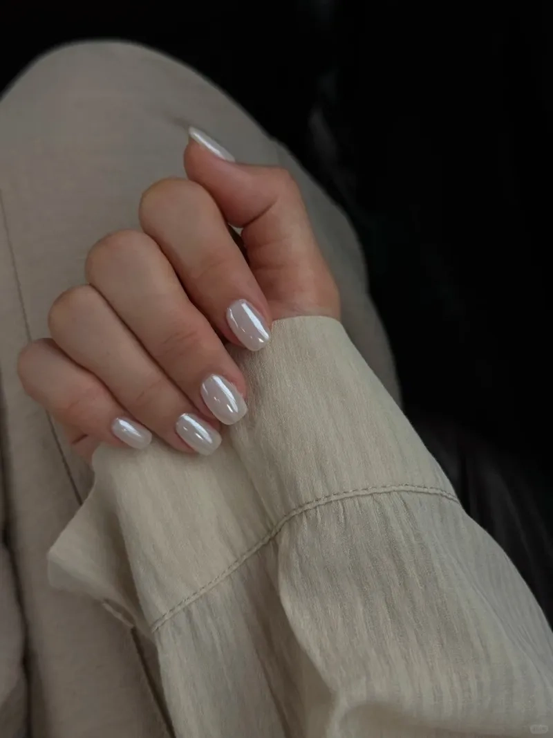 Mê mẩn với bộ móng đẹp đơn giản cho phong cách nhẹ nhàng