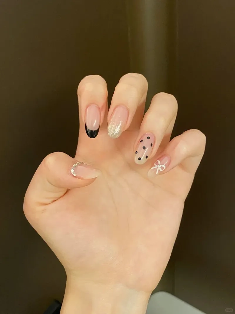 Thoải mái và dễ dàng với kiểu sơn móng đơn giản phù hợp mọi cô gái