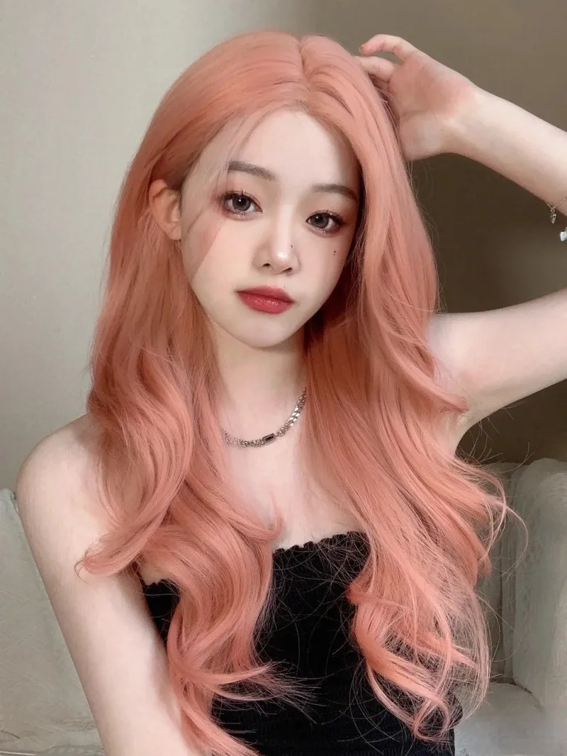 Màu hồng đào tóc mang đến phong cách trẻ trung