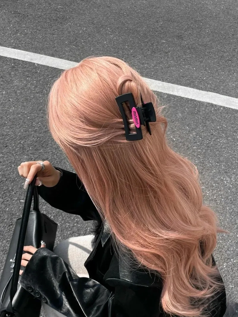 Nhuộm hồng đào để tạo điểm nhấn cá tính