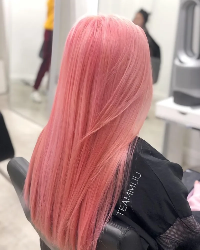 Màu tóc hồng pastel tạo phong cách thời trang