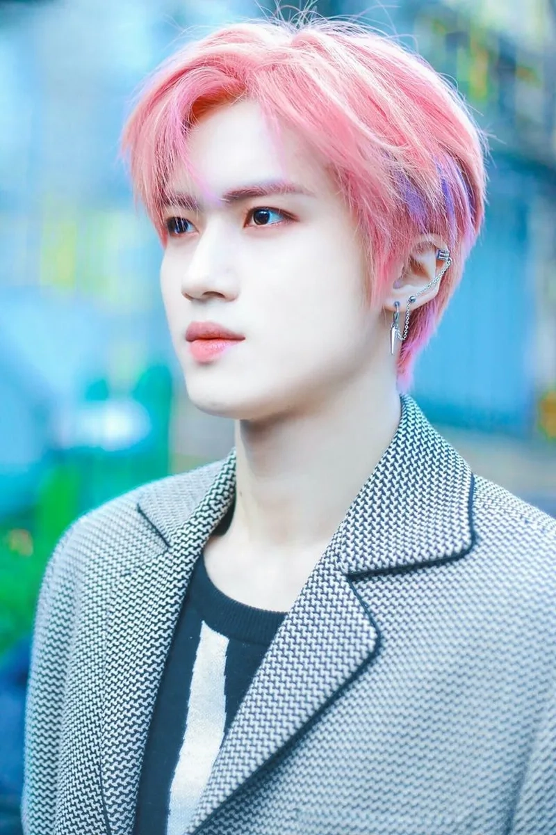 Màu hồng khói nam mang vibe nam tính thời thượng