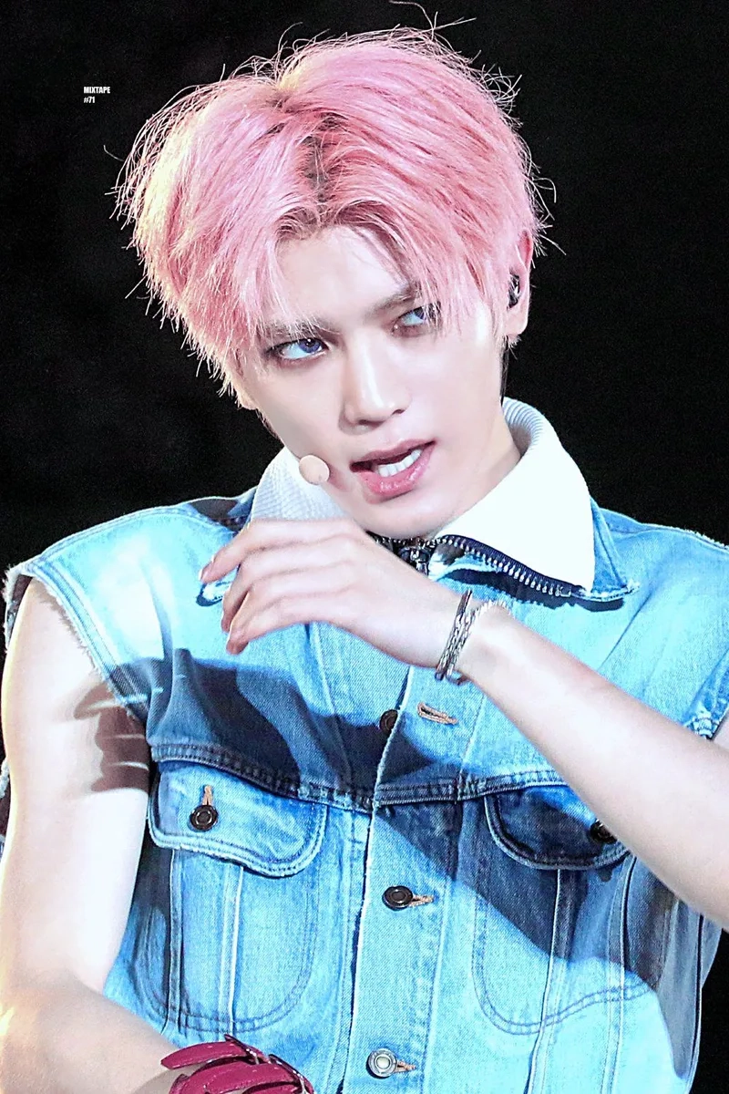 Tóc màu hồng nam tạo phong cách thời trang