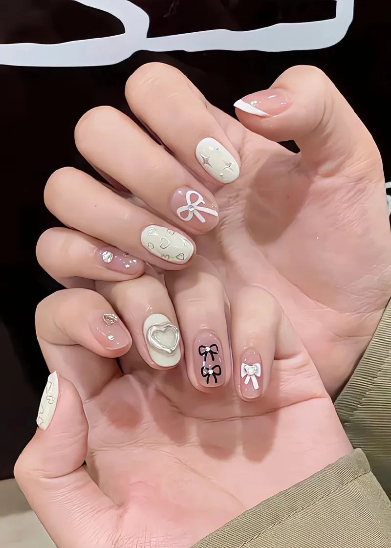 Thanh lịch mỗi ngày nhờ nail đơn giản cho móng ngắn