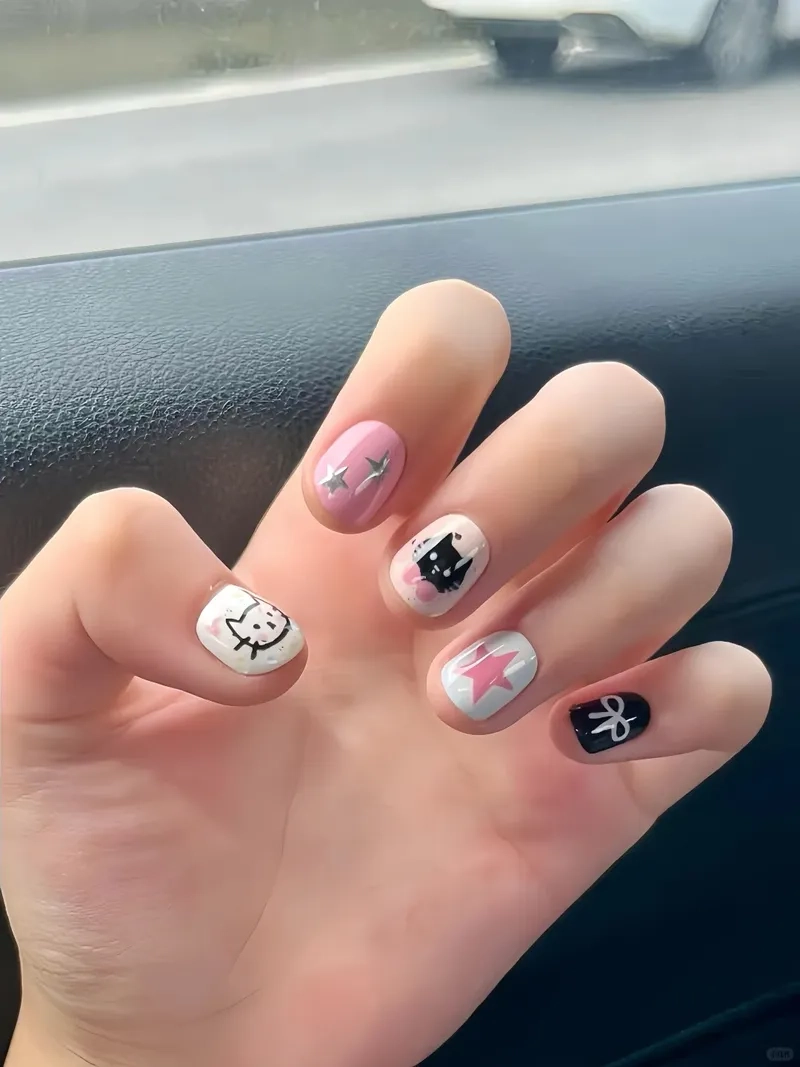 Lựa chọn hoàn hảo với những mẫu nail đơn giản cho móng ngắn