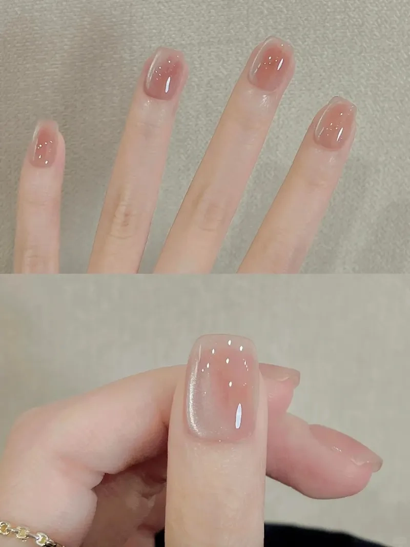 Cá tính không quá nổi bật với mẫu nail đơn giản cá tính