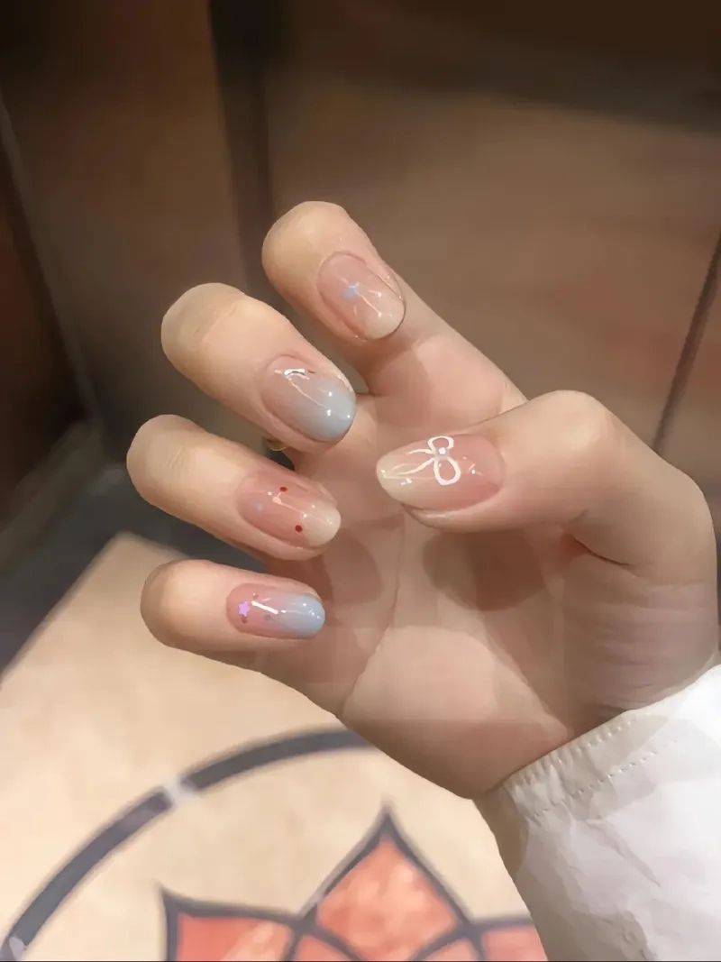 Đơn giản và tinh tế cùng sơn móng đơn giản