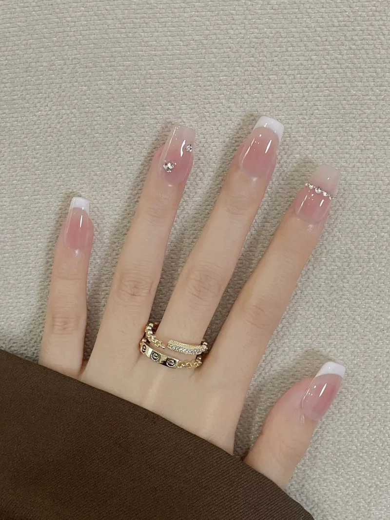 Bí quyết chọn lựa màu nail nào tôn da khiến bạn nổi bật