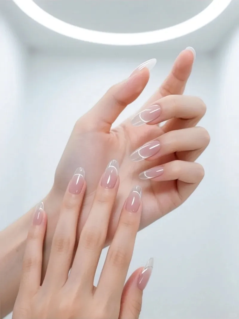 Nổi bật mọi lúc mọi nơi cùng mẫu nail đẹp tôn da