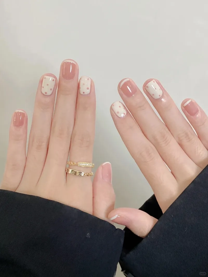 Nhỏ gọn và tiện lợi với mẫu nail tay ngắn xinh xắn