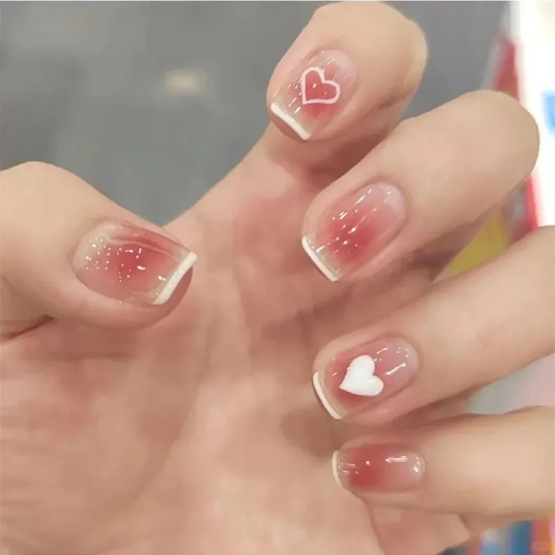 Kiểu nail đẹp cho móng ngắn cực kỳ thu hút ánh nhìn