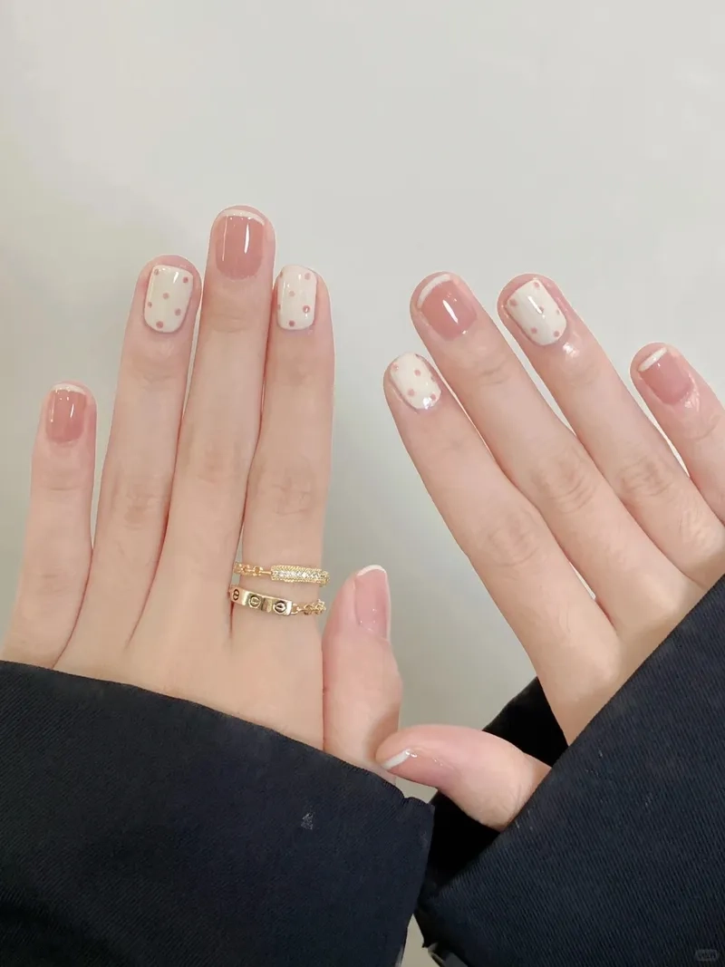 Tự tin khoe cá tính với phong cách nail xinh đơn giản