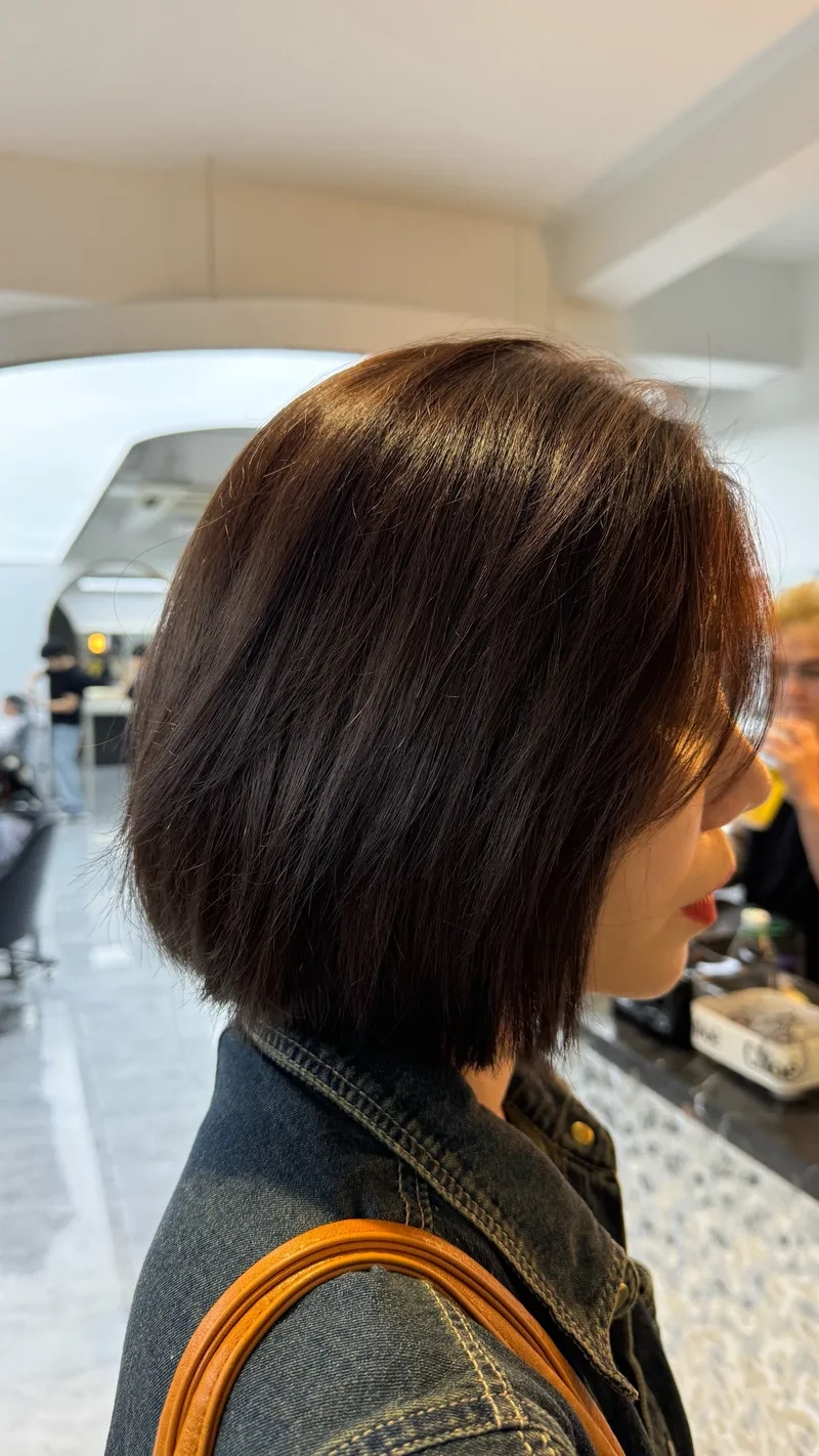 Đổi gió với nhuộm màu đen nâu cực chất