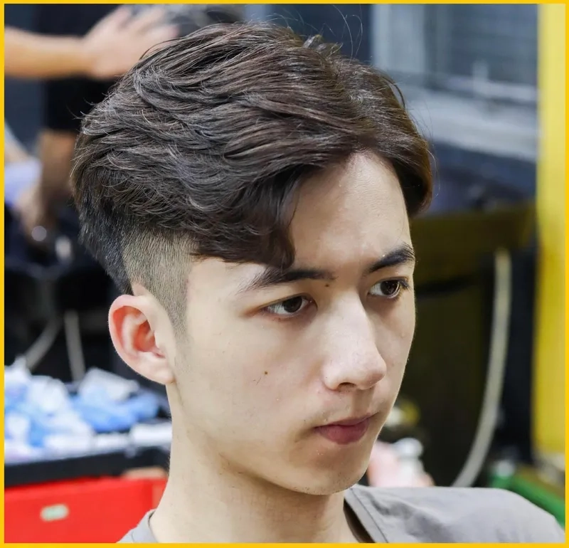 Nhuộm nâu socola trên nền tóc đen cho style đẳng cấp