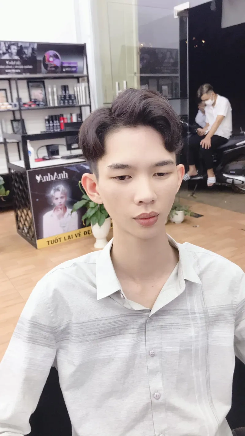 Màu nâu đen socola nổi bật mọi góc nhìn