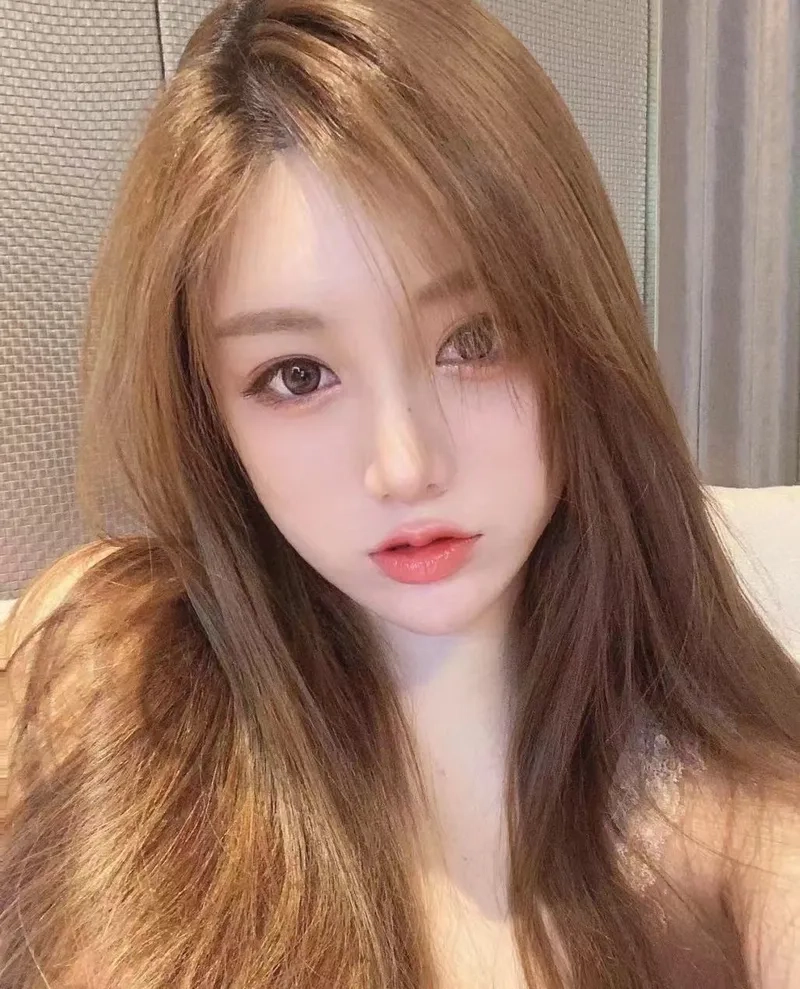 Nhuộm nâu trà sữa mang lại diện mạo mới mẻ và thời trang