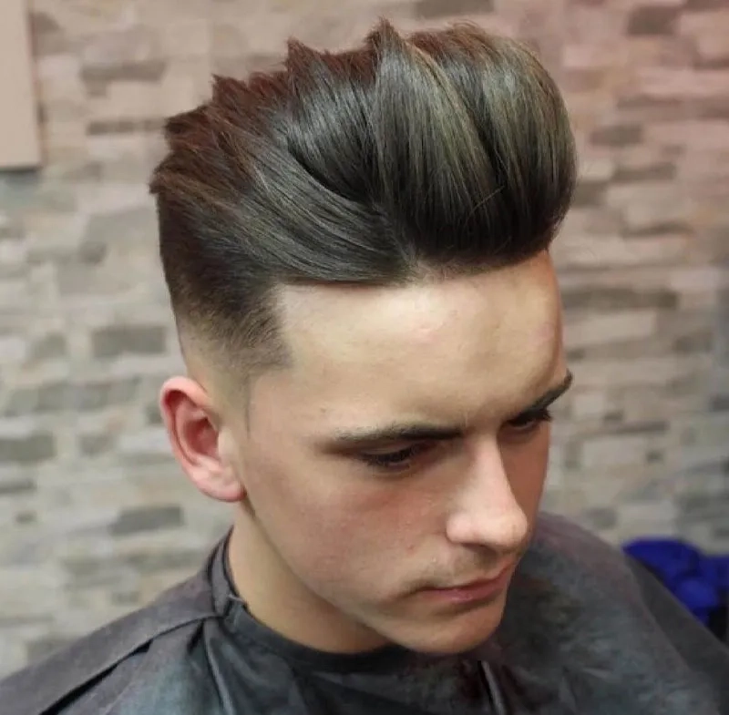 Nhuộm tóc nam da ngăm mang lại diện mạo mới mẻ