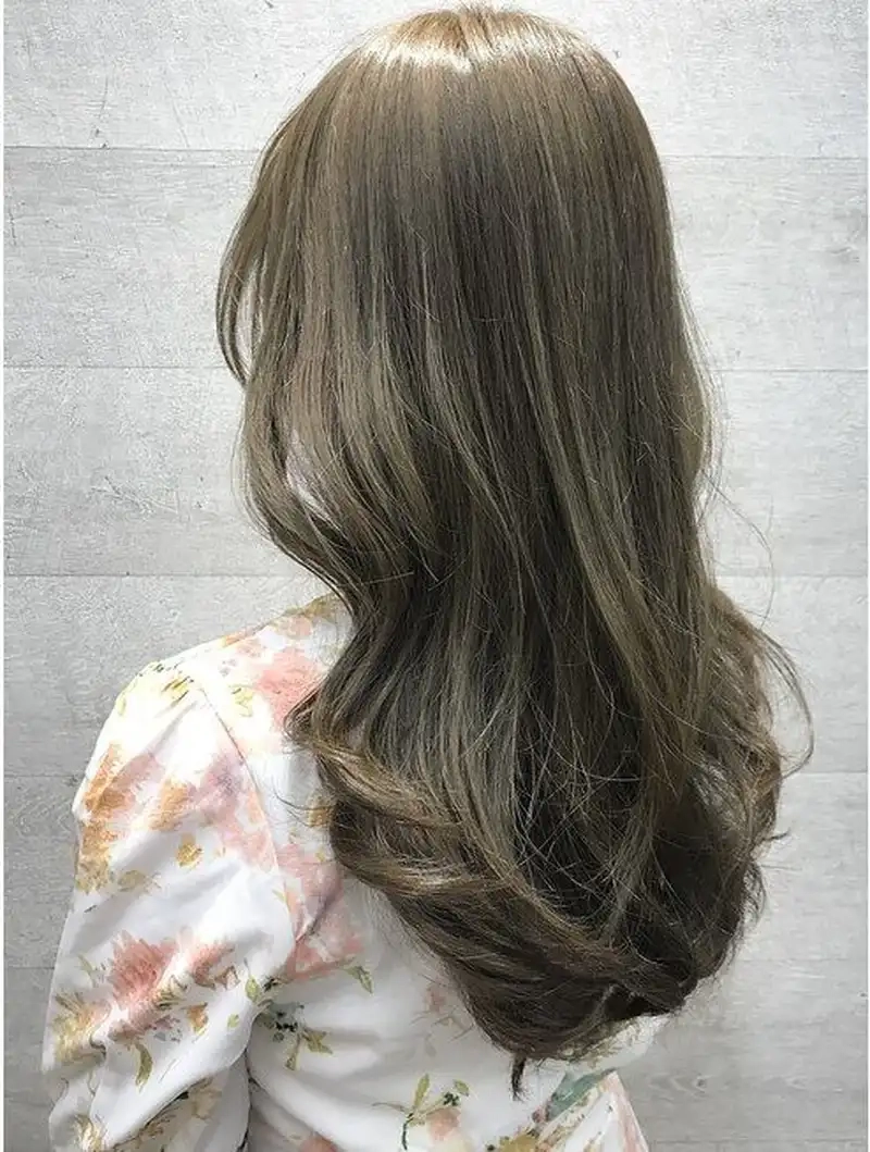 Màu tóc nhuộm xanh khói thời thượng cho mọi lứa tuổi