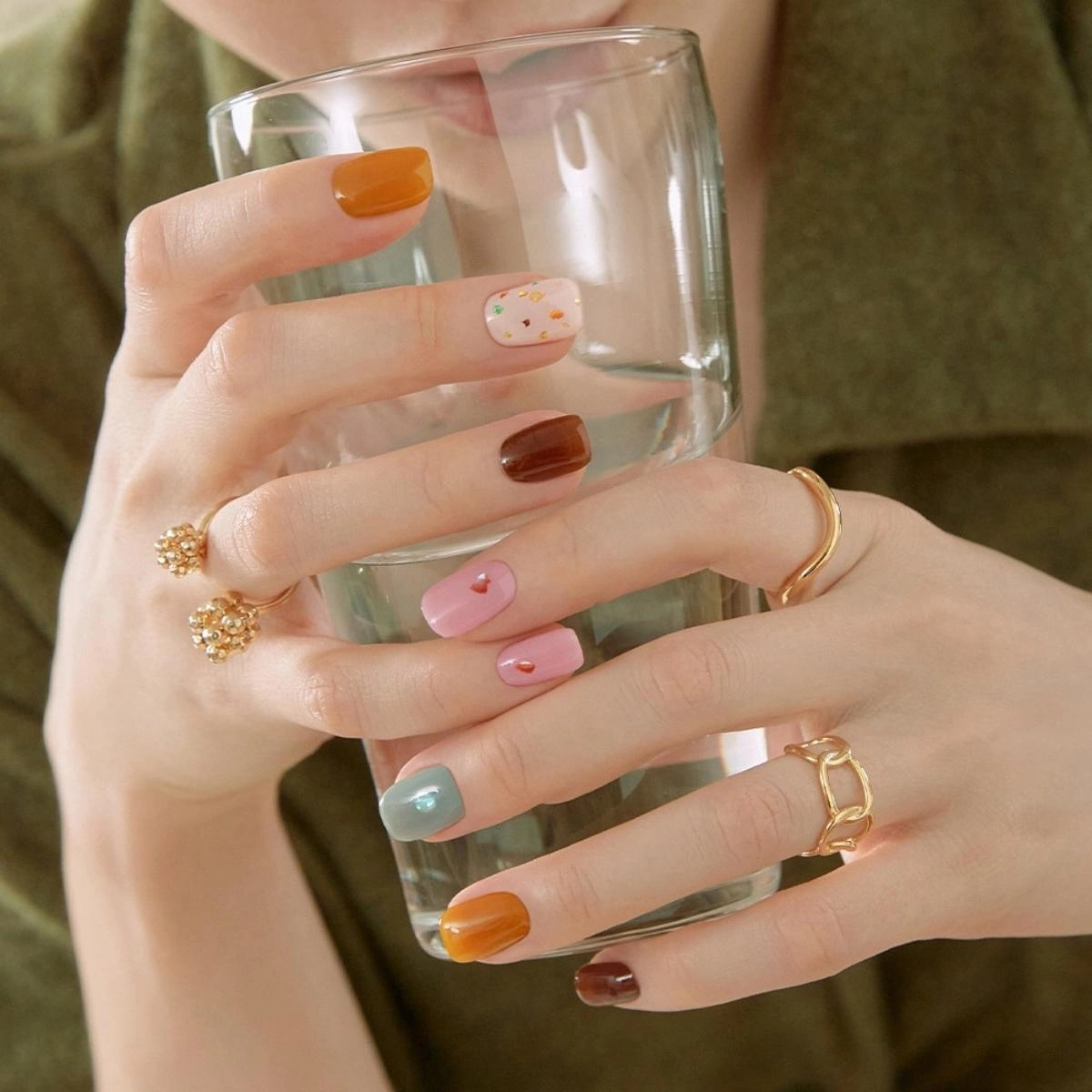 Đẹp như salon với các mẫu vẽ móng tay đơn giản đẹp tại nhà