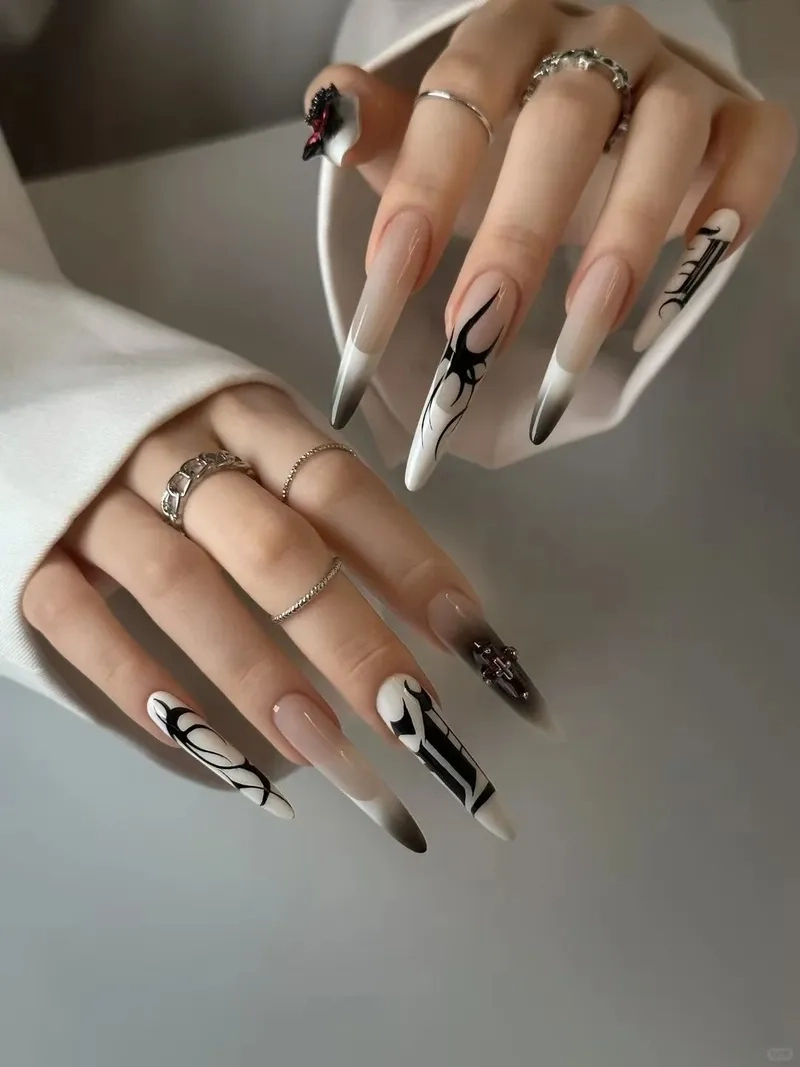 Gợi ý sang trọng với mẫu móng tay cá tính dễ thương