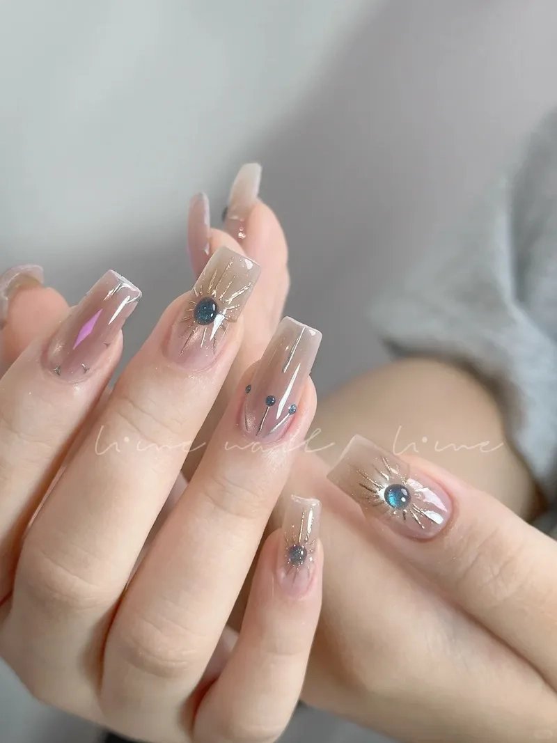 Đẹp và phong cách với mẫu nail đẹp đa dạng kiểu dáng