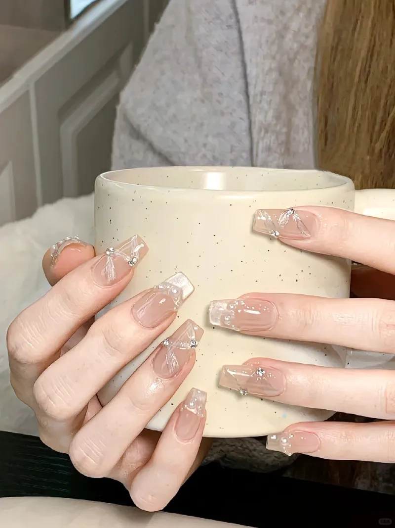 Phong cách đa dạng từ mẫu nail tay dài hấp dẫn