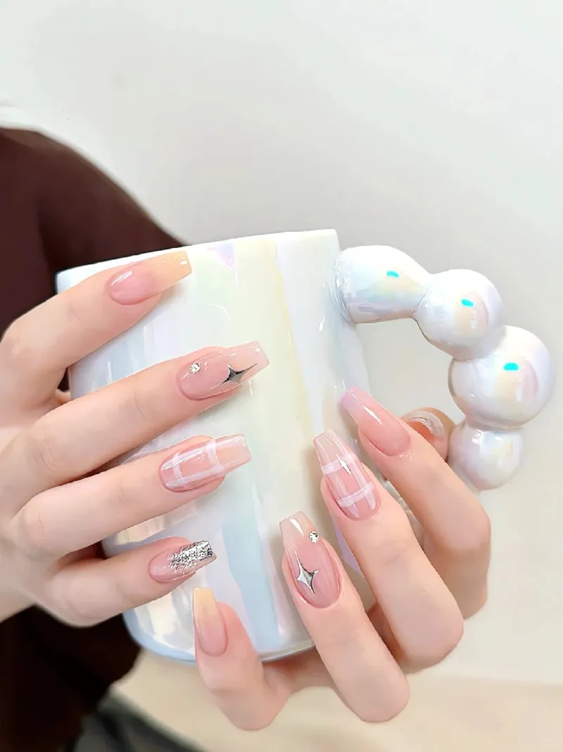 Đơn giản nhưng cuốn hút với mẫu nail đơn giản dài