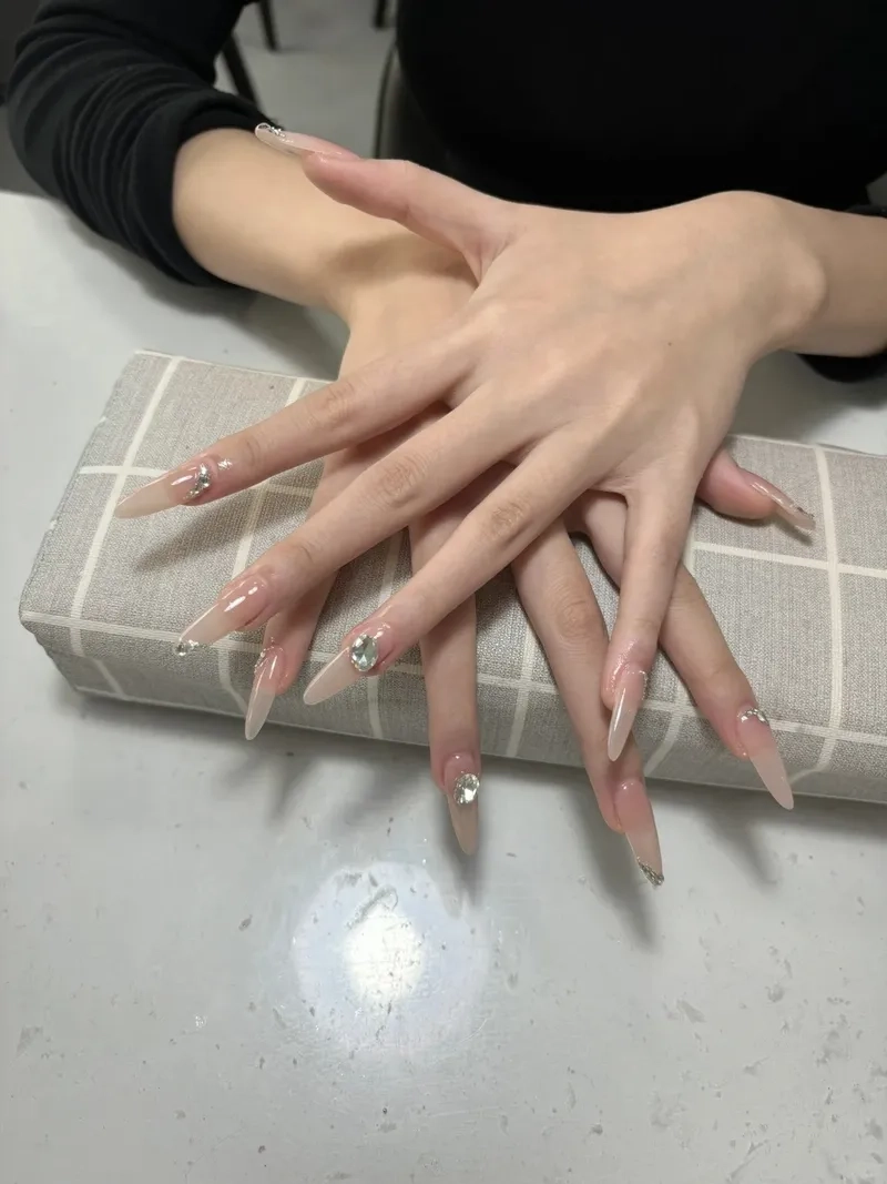 Thu hút mọi ánh nhìn với nail móng dài đẹp