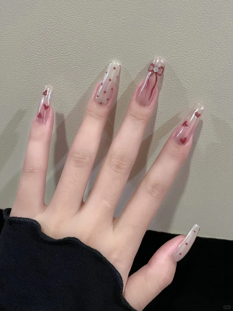 Phong cách nữ tính với nail tay dài đẹp mắt