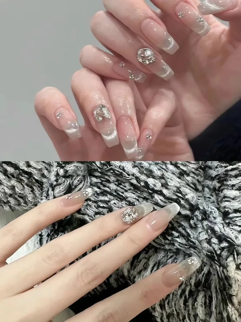 Phong cách sang trọng nhờ móng đính đá đơn giản đẹp