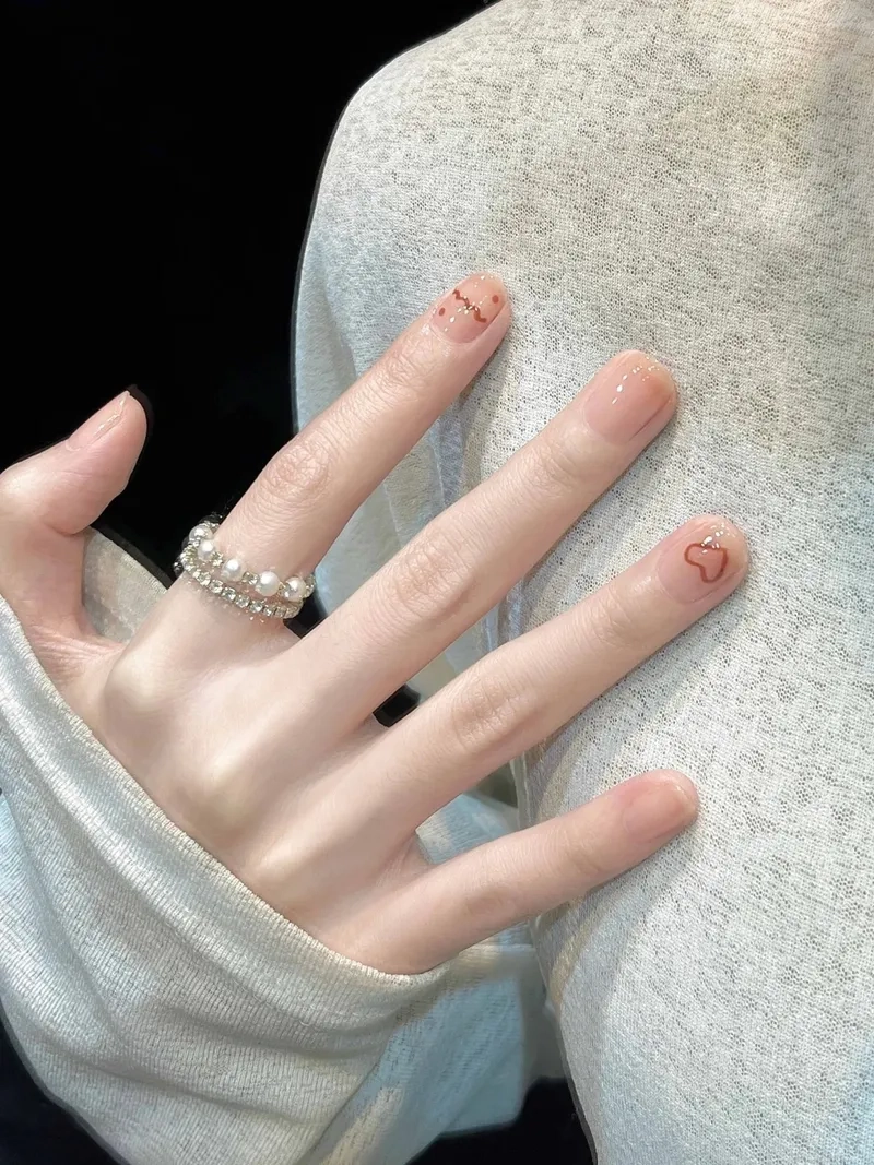 Bộ sưu tập đẹp mê ly của những mẫu nail cho học sinh