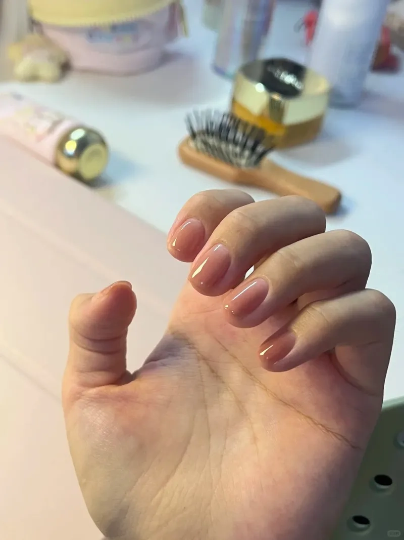 Nét xinh hoàn hảo từ móng xinh đơn giản cho bạn gái trẻ