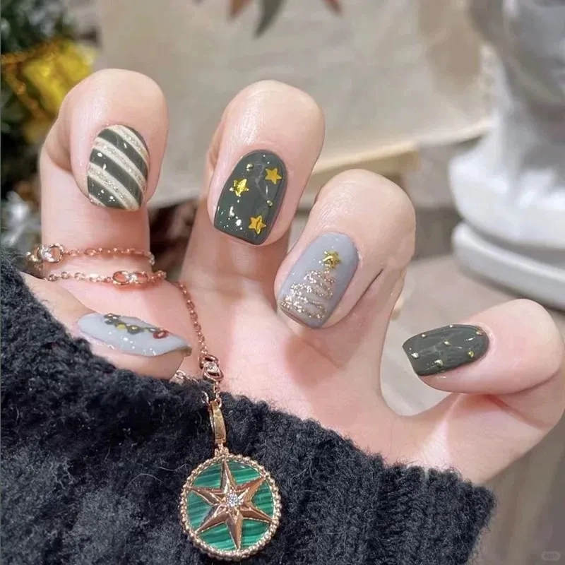 Sành điệu với mẫu vẽ nail giáng sinh ấn tượng và bắt mắt