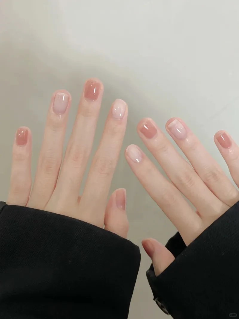 Cập nhật nhanh các mẫu nail màu nude hợp mọi tone da