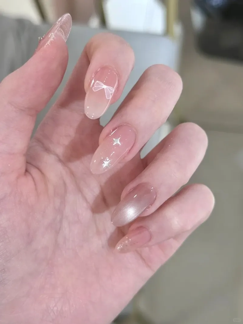 Dịu dàng đúng chuẩn với nail đẹp màu nude nhẹ nhàng