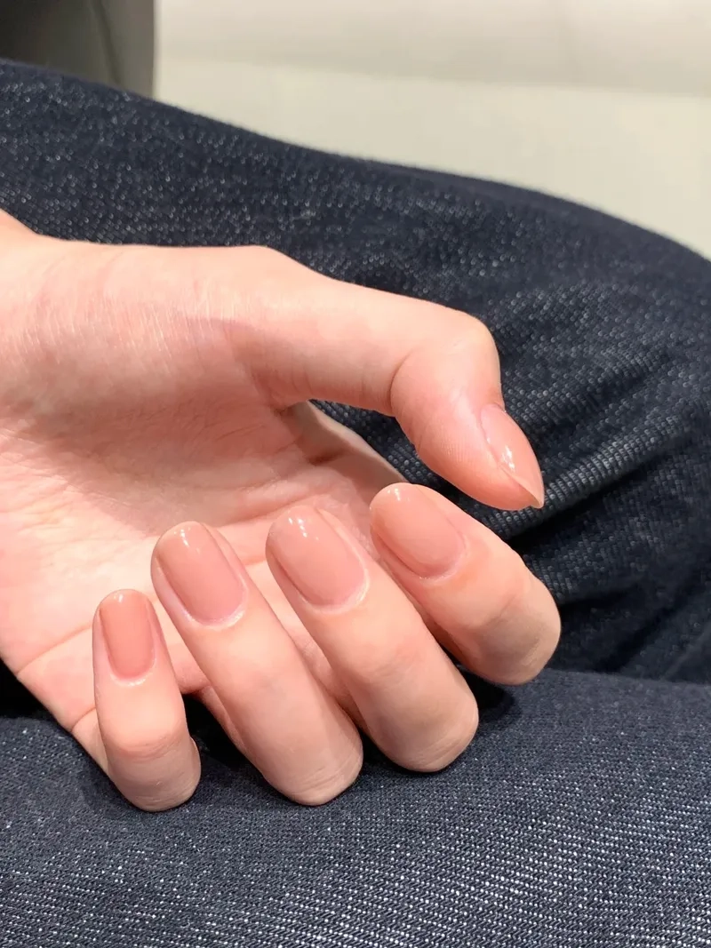 Chọn sơn gel nude để nâng cấp phong cách tinh tế