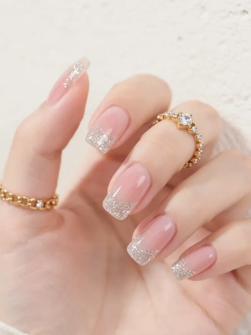 Từ cơ bản đến nổi bật với các mẫu móng vuông đẹp đáng thử